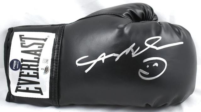 Product image of Sugar Ray Leonard Autographed Black Everlast Boxing Glove Right - Beckett W Hologram Silver